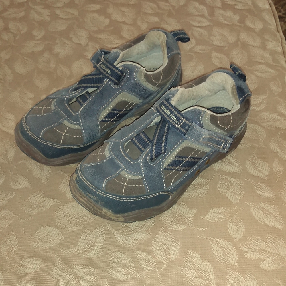 Stride Rite leather sneakers boys 10
